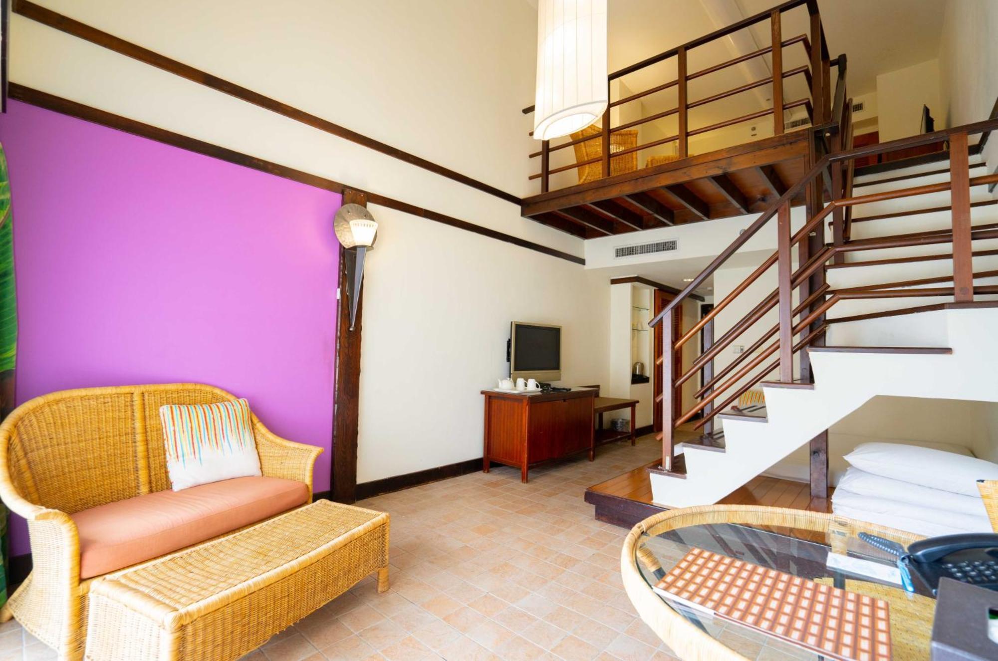 Yoho Beach Resort Kenting Heng-ch'un Exterior foto A suite at the Royal Hawaiian Hotel